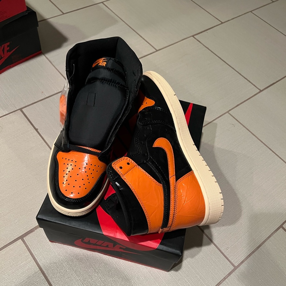 Jordan 1 shattered backboard